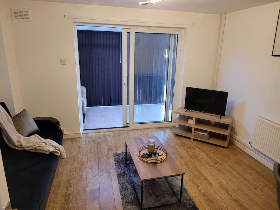 2 Bedroom End Of Terrace House Wellington  Eksteriør bilde
